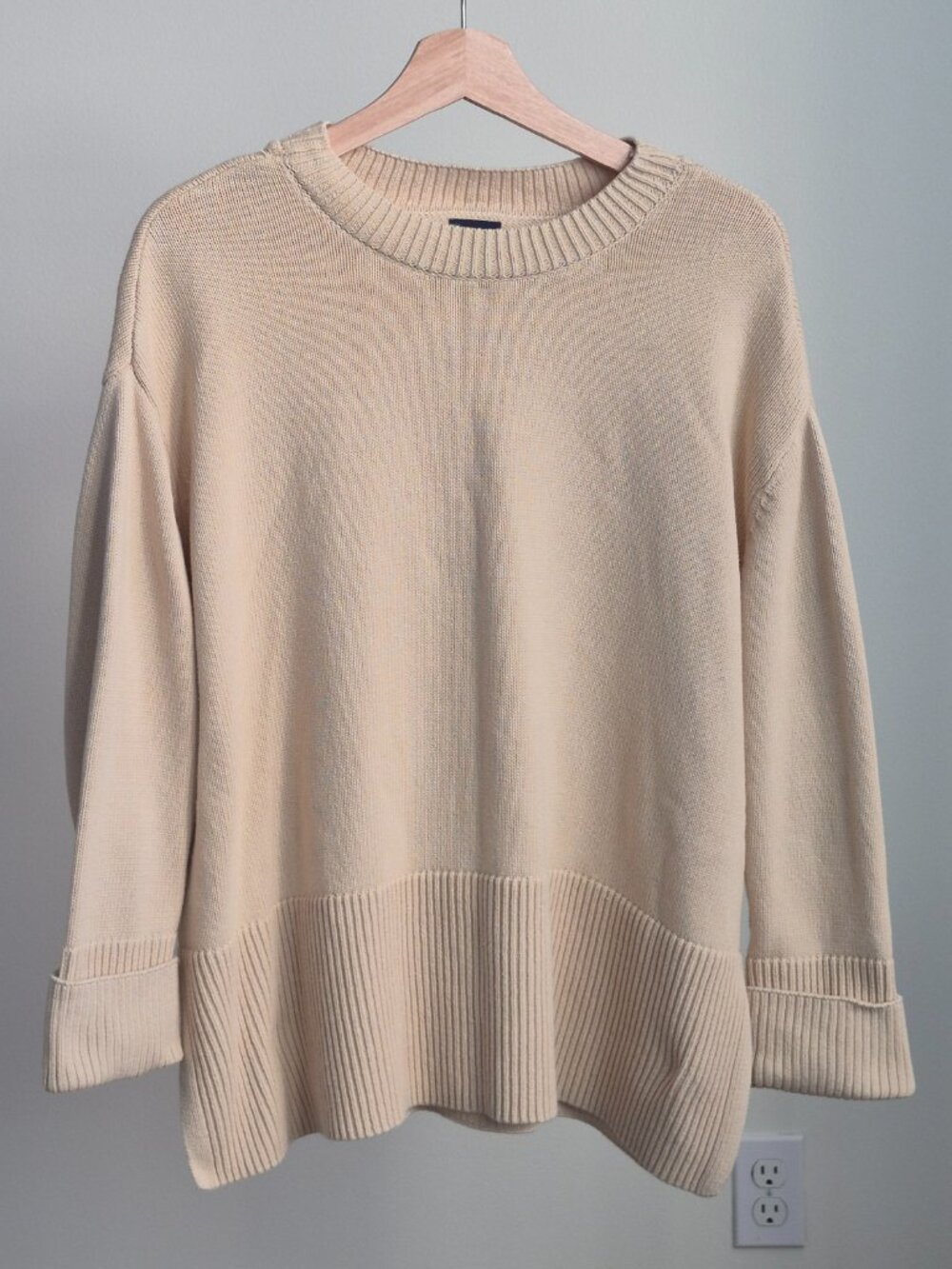 GAP Women’s XL  100% Cotton Oversized Crewneck Cream Sweater Ribbed Slit Hem